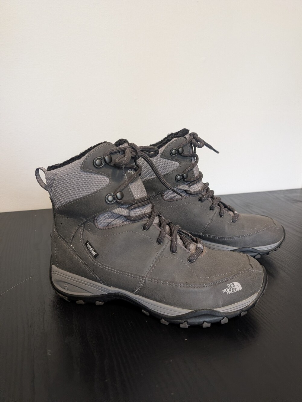 The North Face Storm Strike Waterproof Winter Boots HydroSeal 200g Grey 7 US